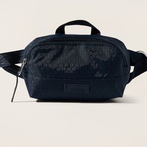 Athleta Crossbody Belt Bag NWT #9002